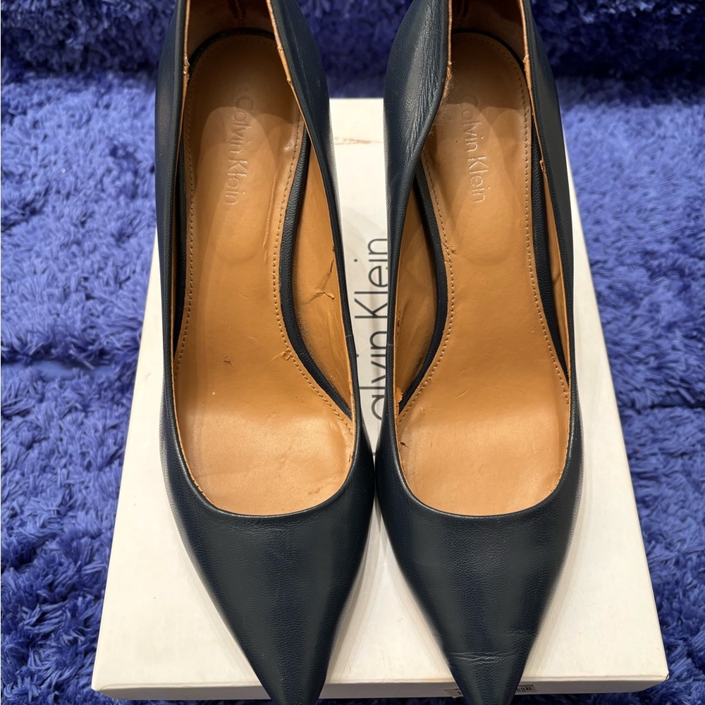 Calvin Klein “Gayle” Navy Leather Pumps 6.5M | Pointed Toe Classic Heels